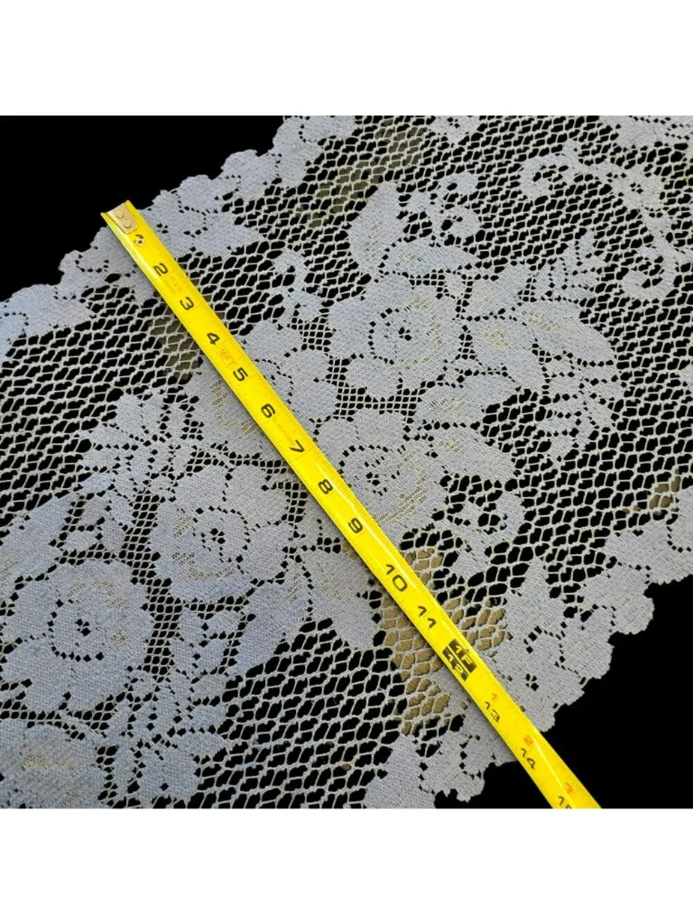 VTG Pale Blue Victorian Rose Floral Lace Oval Table Runner Elegant Home Decor